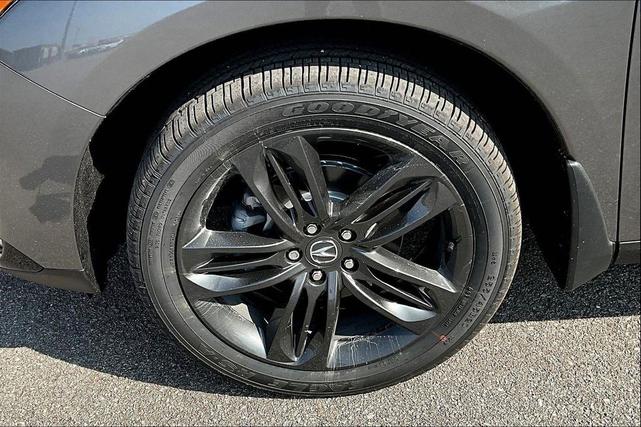 Photo of 2024 Liquid Carbon Metallic Acura RDX