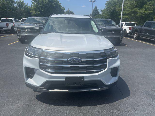 Photo of 2025 Space White Metallic Ford Explorer