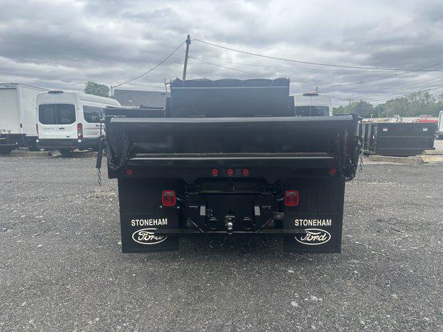 Photo of 2025 Race Red Ford F-350