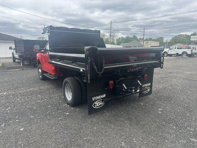 Photo of 2025 Race Red Ford F-350