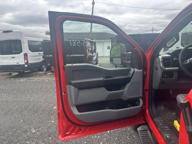 Photo of 2025 Race Red Ford F-350
