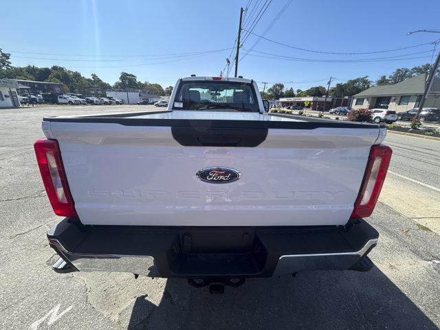 Photo of 2026 Oxford White Ford F-250