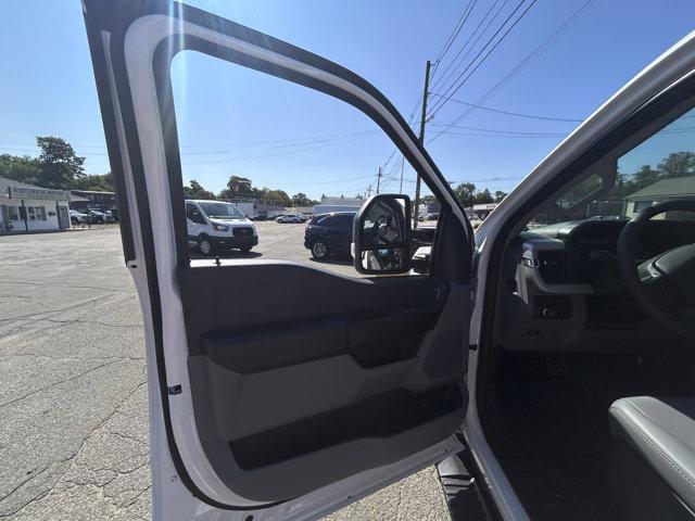 Photo of 2026 Oxford White Ford F-250