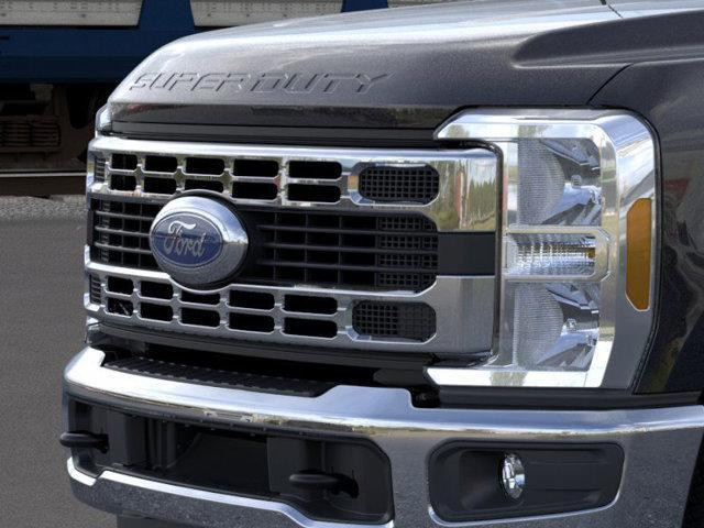 Photo of 2025 Agate Black Metallic Ford F-250