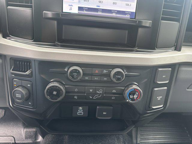 Photo of 2025 Oxford White Ford F-350