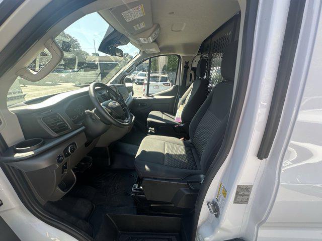 Photo of 2024 Oxford White Ford Transit-250