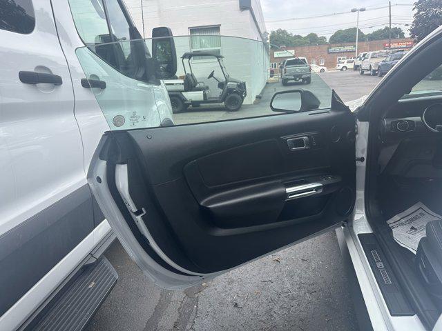Photo of 2021 Oxford White Ford Mustang