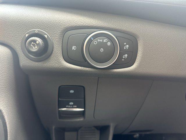 Photo of 2025 Oxford White Ford Transit-250