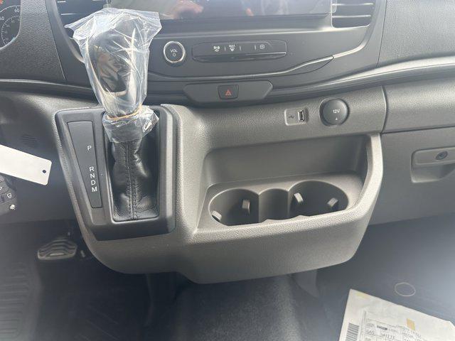 Photo of 2025 Oxford White Ford Transit-250