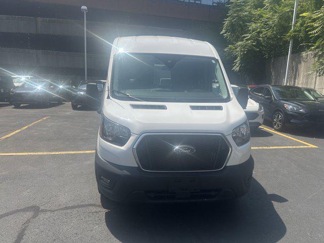 Photo of 2024 Oxford White Ford Transit-250