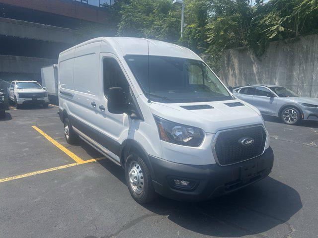 Photo of 2024 Oxford White Ford Transit-250
