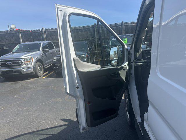 Photo of 2023 Oxford White Ford Transit-250