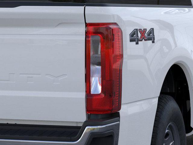 Photo of 2026 Oxford White Ford F-250