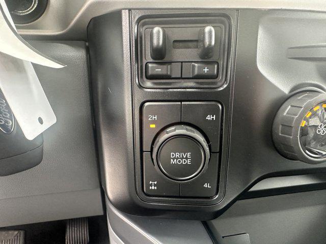 Photo of 2025 Oxford White Ford F-350