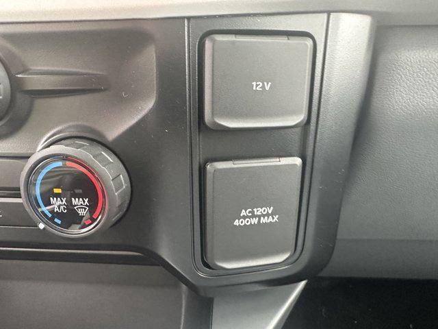 Photo of 2025 Oxford White Ford F-350