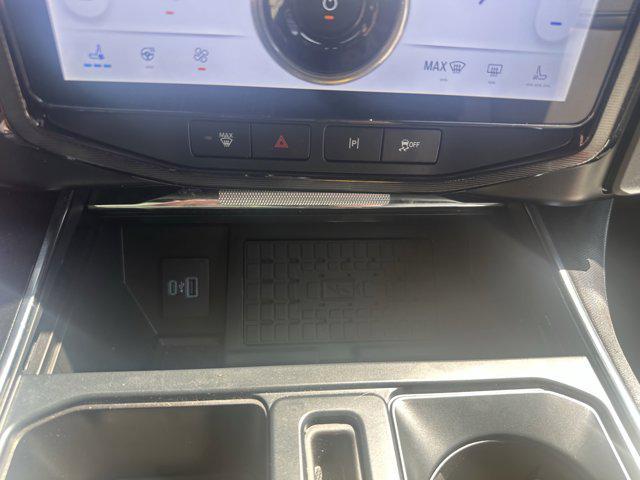 Photo of 2024 Star White Metallic Tri-Coat Ford F-150 Lightning