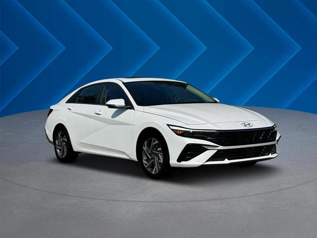 Photo of 2025 White Hyundai ELANTRA HEV