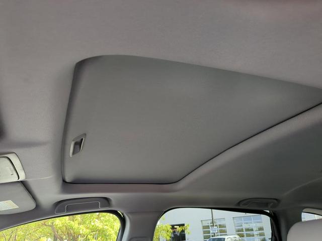 Photo of 2022 Crystal Black Pearl Honda CR-V