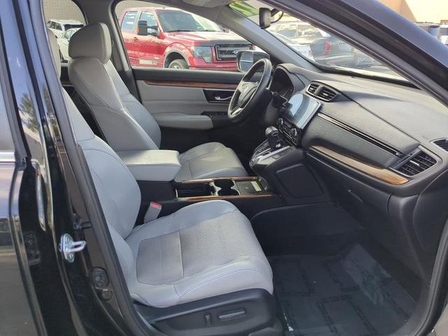 Photo of 2022 Crystal Black Pearl Honda CR-V