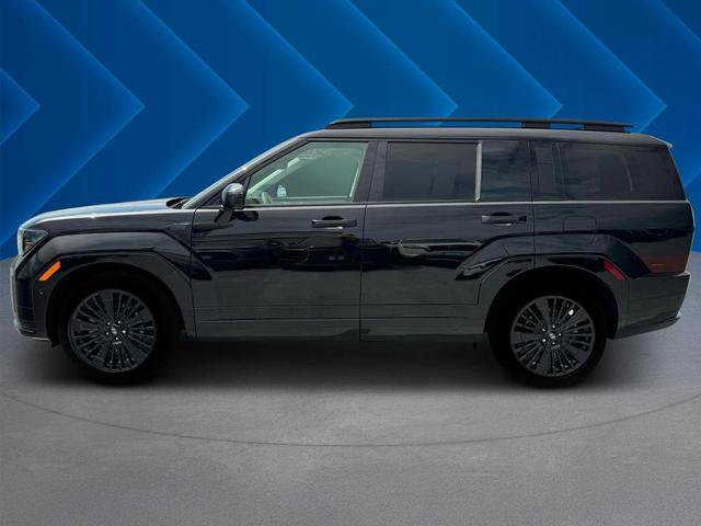 Photo of 2025 Black Hyundai SANTA FE HEV