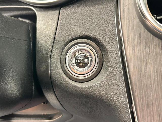 Photo of 2022 Graphite Gray Metallic Mercedes-Benz GLC 300