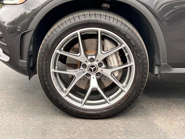 Photo of 2022 Graphite Gray Metallic Mercedes-Benz GLC 300