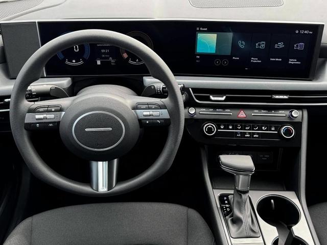 Photo of 2025 White Hyundai SONATA