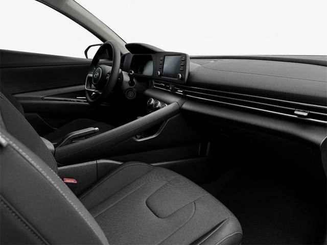 Photo of 2025 Black Hyundai ELANTRA