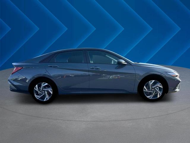 Photo of 2025 Gray / Black Hyundai ELANTRA HEV