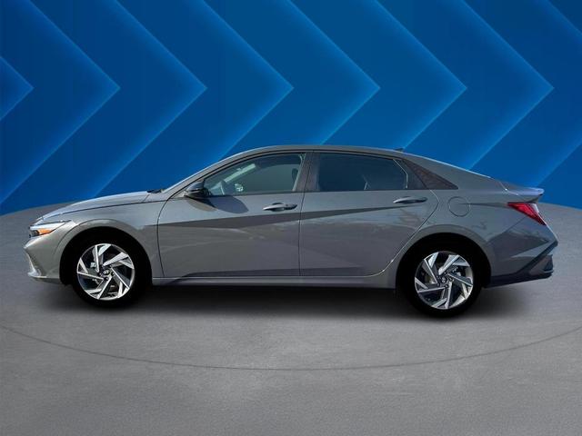 Photo of 2025 Gray / Black Hyundai ELANTRA HEV