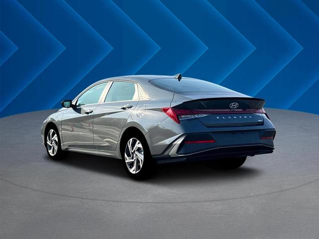 Photo of 2025 Gray / Black Hyundai ELANTRA HEV