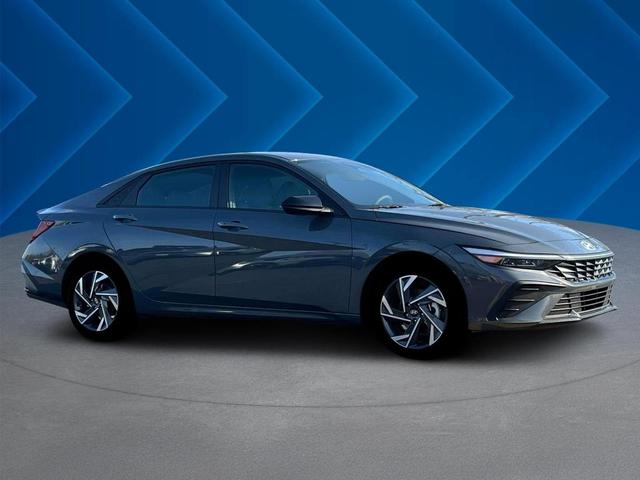 Photo of 2025 Gray / Black Hyundai ELANTRA HEV