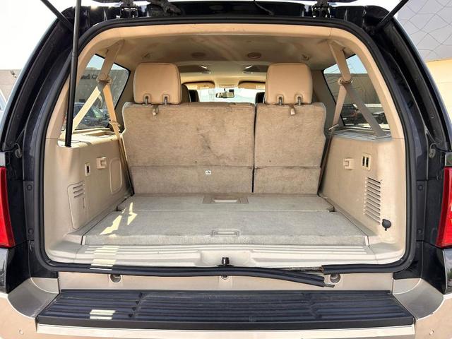 Photo of 2014 Tuxedo Black Metallic Ford Expedition EL