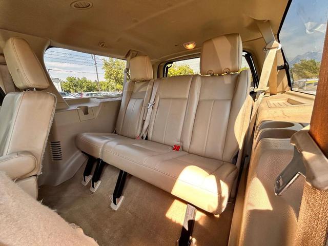 Photo of 2014 Tuxedo Black Metallic Ford Expedition EL