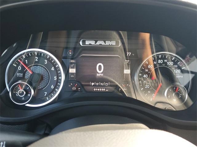 Photo of 2024 Diamond Black Crystal Pearlcoat RAM 1500
