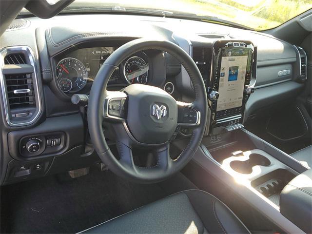 Photo of 2024 Diamond Black Crystal Pearlcoat RAM 1500
