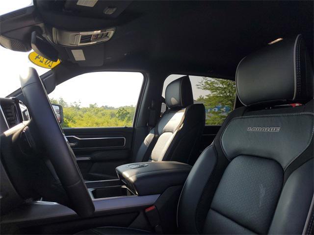 Photo of 2024 Diamond Black Crystal Pearlcoat RAM 1500