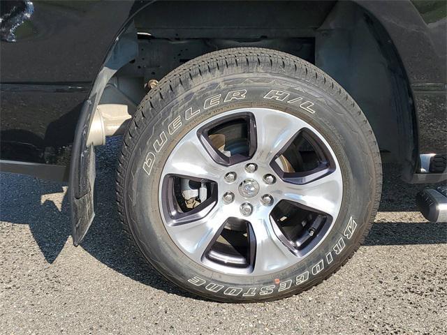 Photo of 2024 Diamond Black Crystal Pearlcoat RAM 1500