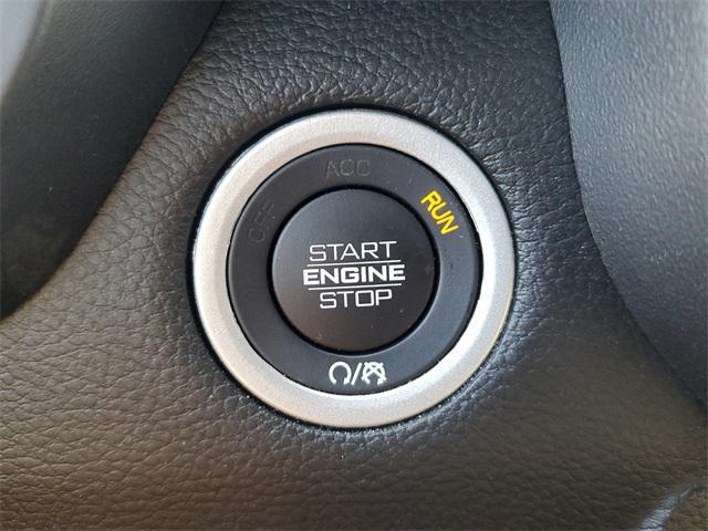 Photo of 2024 Diamond Black Crystal Pearlcoat RAM 1500