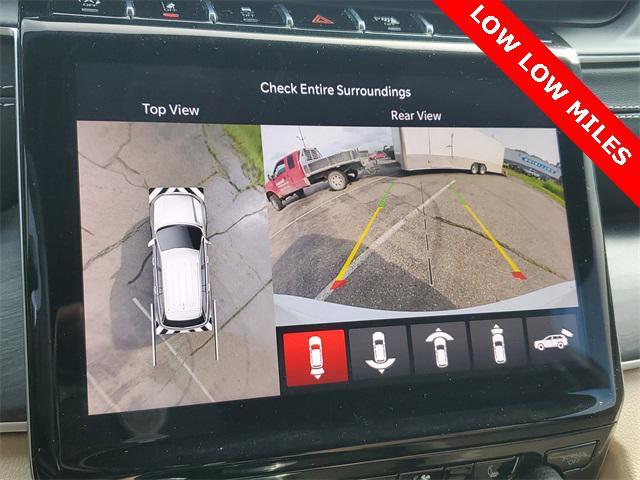 Photo of 2023 Bright White Clearcoat Jeep Grand Cherokee
