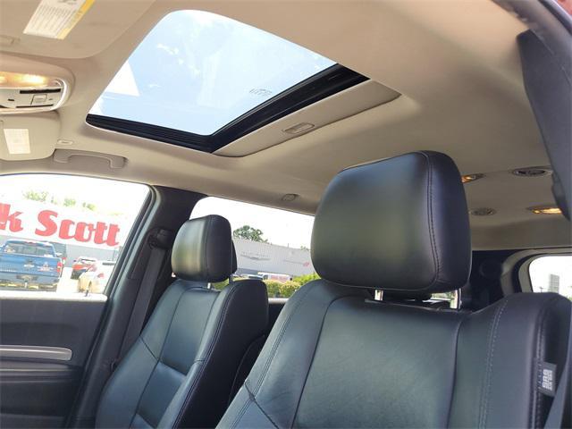 Photo of 2017 Octane Red Pearlcoat Dodge Durango