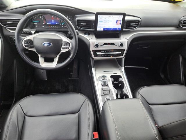 Photo of 2023 Agate Black Metallic Ford Explorer
