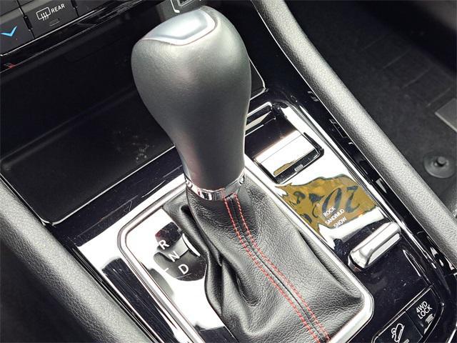 Photo of 2023 Redline Pearlcoat Jeep Compass