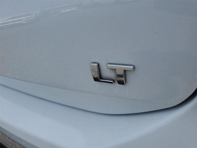 Photo of 2021 Summit White Chevrolet Equinox