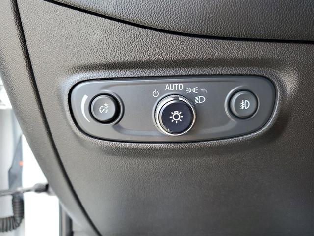 Photo of 2021 Summit White Chevrolet Equinox