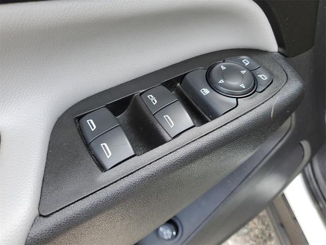 Photo of 2021 Summit White Chevrolet Equinox