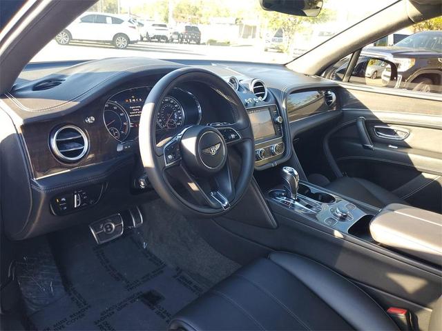 Photo of 2019 Black Bentley Bentayga