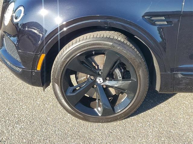 Photo of 2019 Black Bentley Bentayga