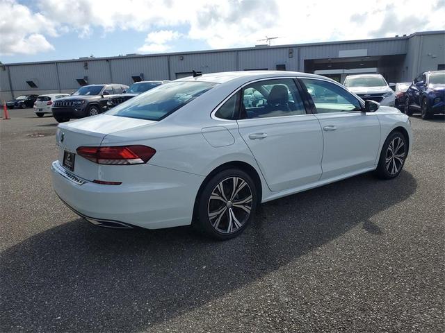 Photo of 2021 Pure White Volkswagen Passat