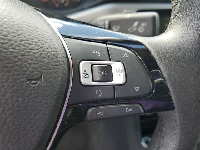 Photo of 2021 Pure White Volkswagen Passat